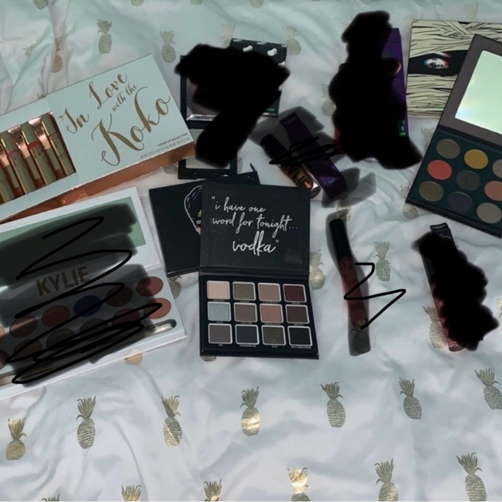 MAJOR Kylie Cosmetics Bundle